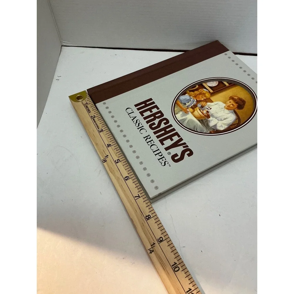 Hershey's Y2K Classic Recipes Cookbook Chocolate Desserts Hardcover 2000 Edition